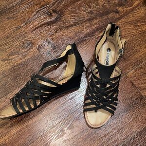Elegant Black Crisscross Wedge Sandals